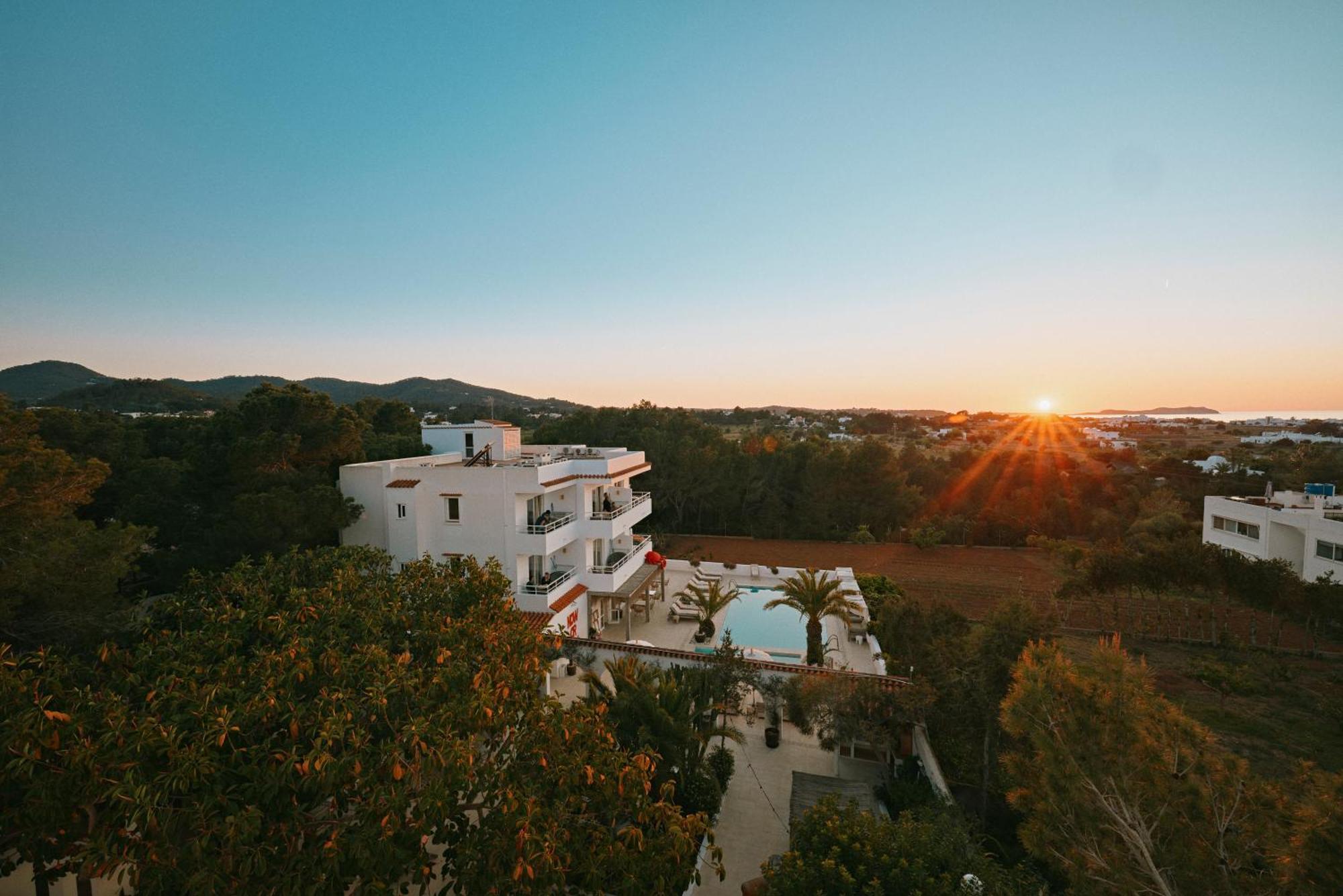 Sunset Oasis Ibiza Adults Only - New Rooms 2025 San Antonio  Bagian luar foto