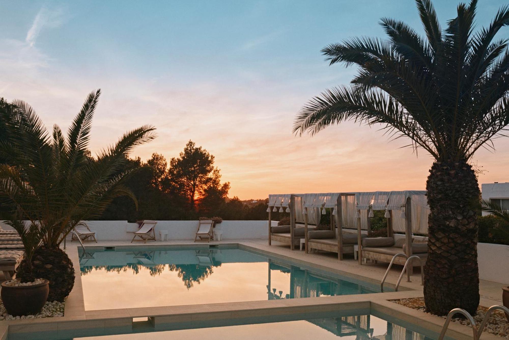Sunset Oasis Ibiza Adults Only - New Rooms 2025 San Antonio  Bagian luar foto