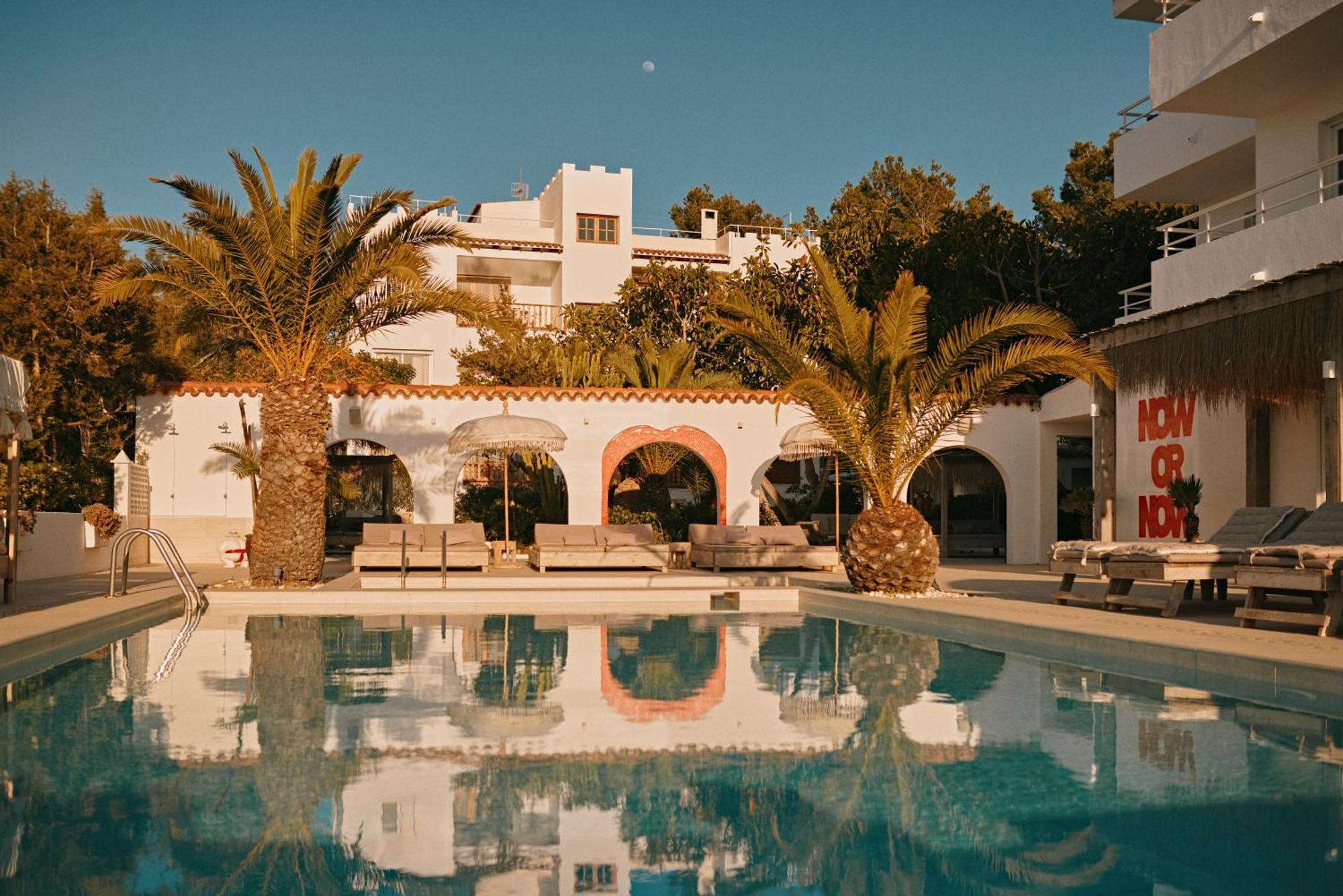 Sunset Oasis Ibiza Adults Only - New Rooms 2025 San Antonio  Bagian luar foto