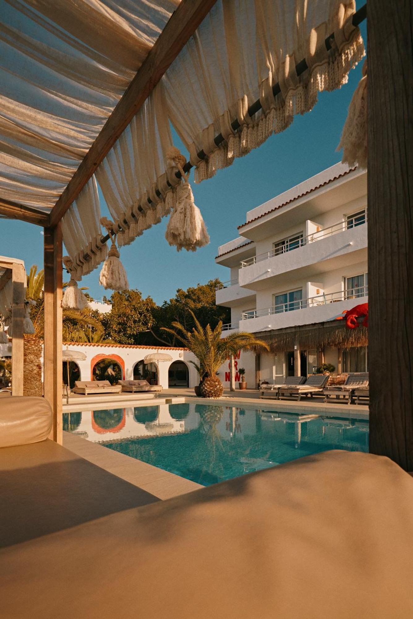 Sunset Oasis Ibiza Adults Only - New Rooms 2025 San Antonio  Bagian luar foto