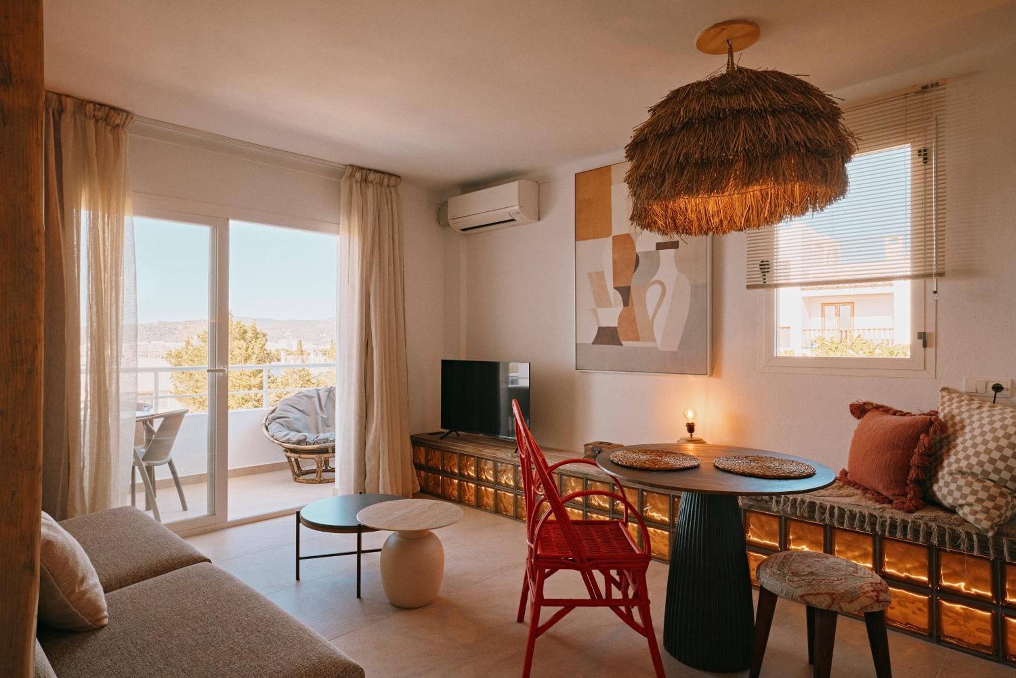 Sunset Oasis Ibiza Adults Only - New Rooms 2025 San Antonio  Bagian luar foto